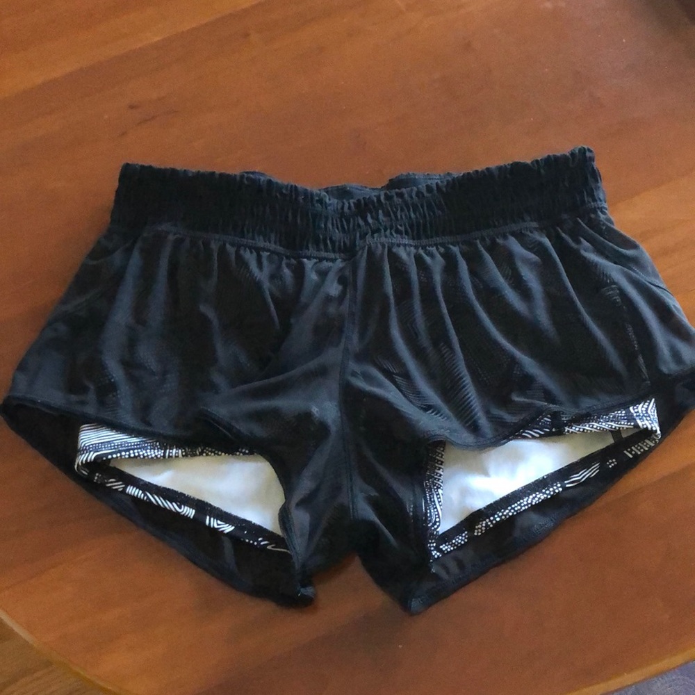 Lululemon shorts black size 6